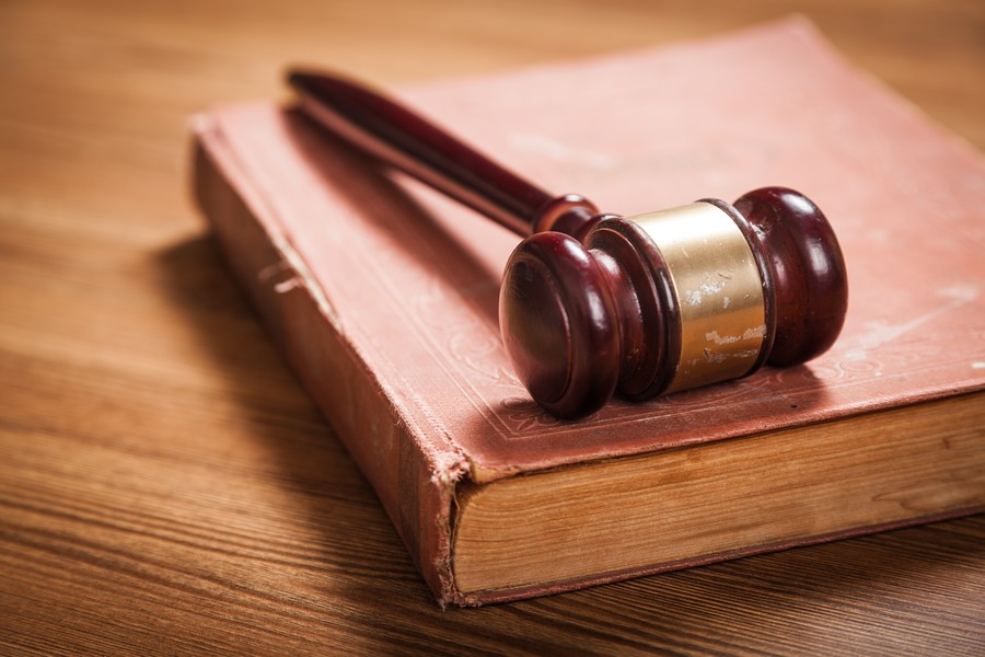 【上海刑事辯護(hù)律師解惑】異地緩刑執(zhí)行，戶籍地服刑還是居住地即可？揭秘法律疑云！