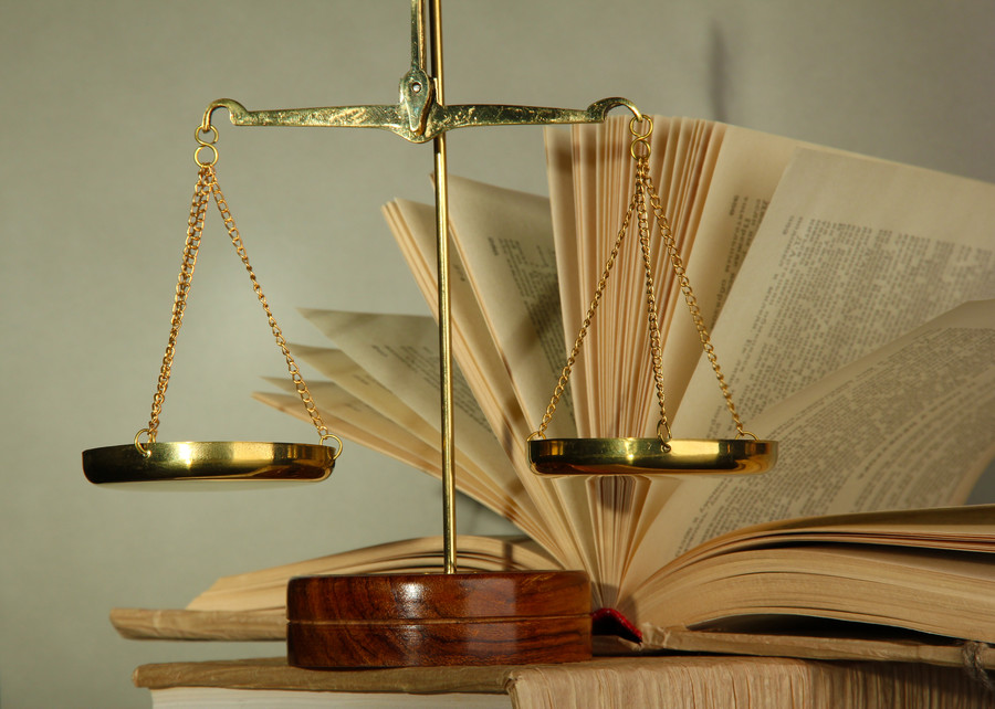 刑律巔峰，35年刑罰見證律師堅(jiān)守