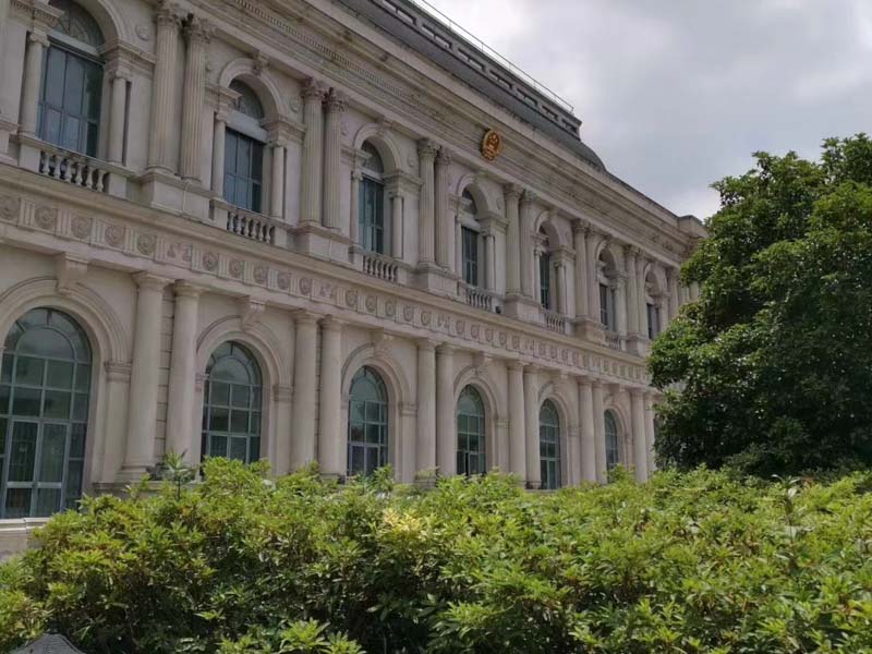 上海公司犯罪律師：企業(yè)家必看！如何防范公司犯罪，規(guī)避法律風(fēng)險