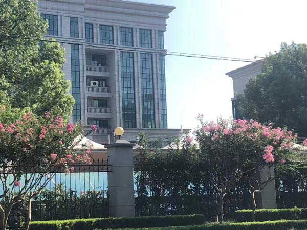 上海好的刑事律師來講講以欺騙手段誘使他人產(chǎn)生犯意是否構(gòu)成共同犯罪